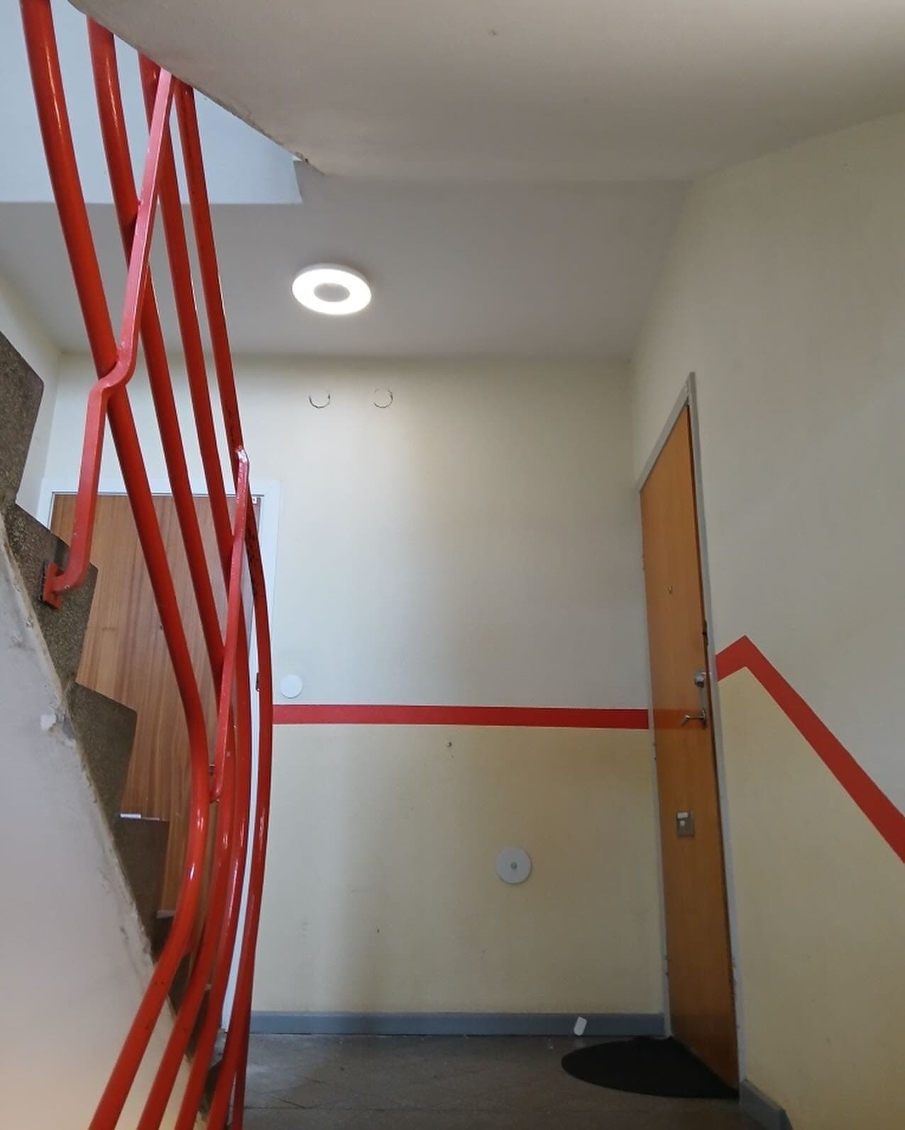 LED-takarmatur i trapphus